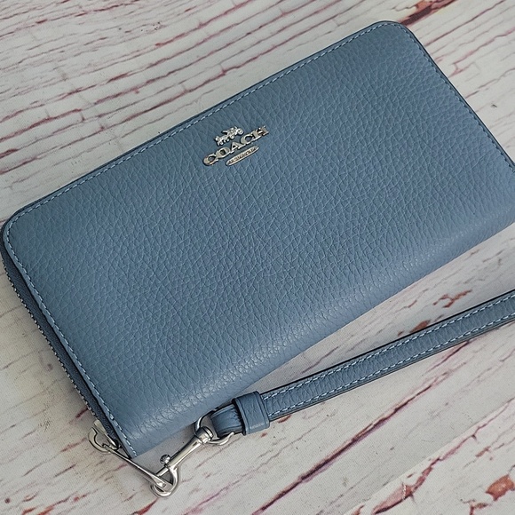 Coach Blue Pebbled Leather Zip Wallet Wristlet - Picture 4 of 10